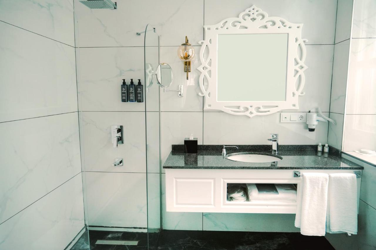 Qrista Managed By Dedeman Hotell Kars Exteriör bild